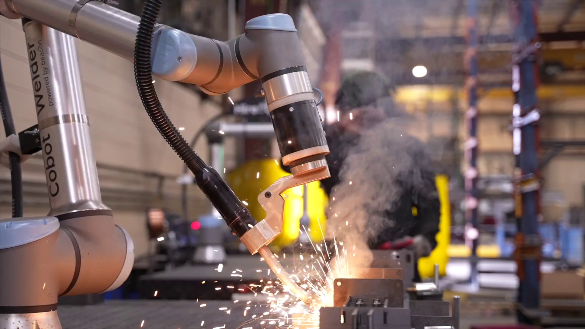 welding-cobot-in action-hirebotics