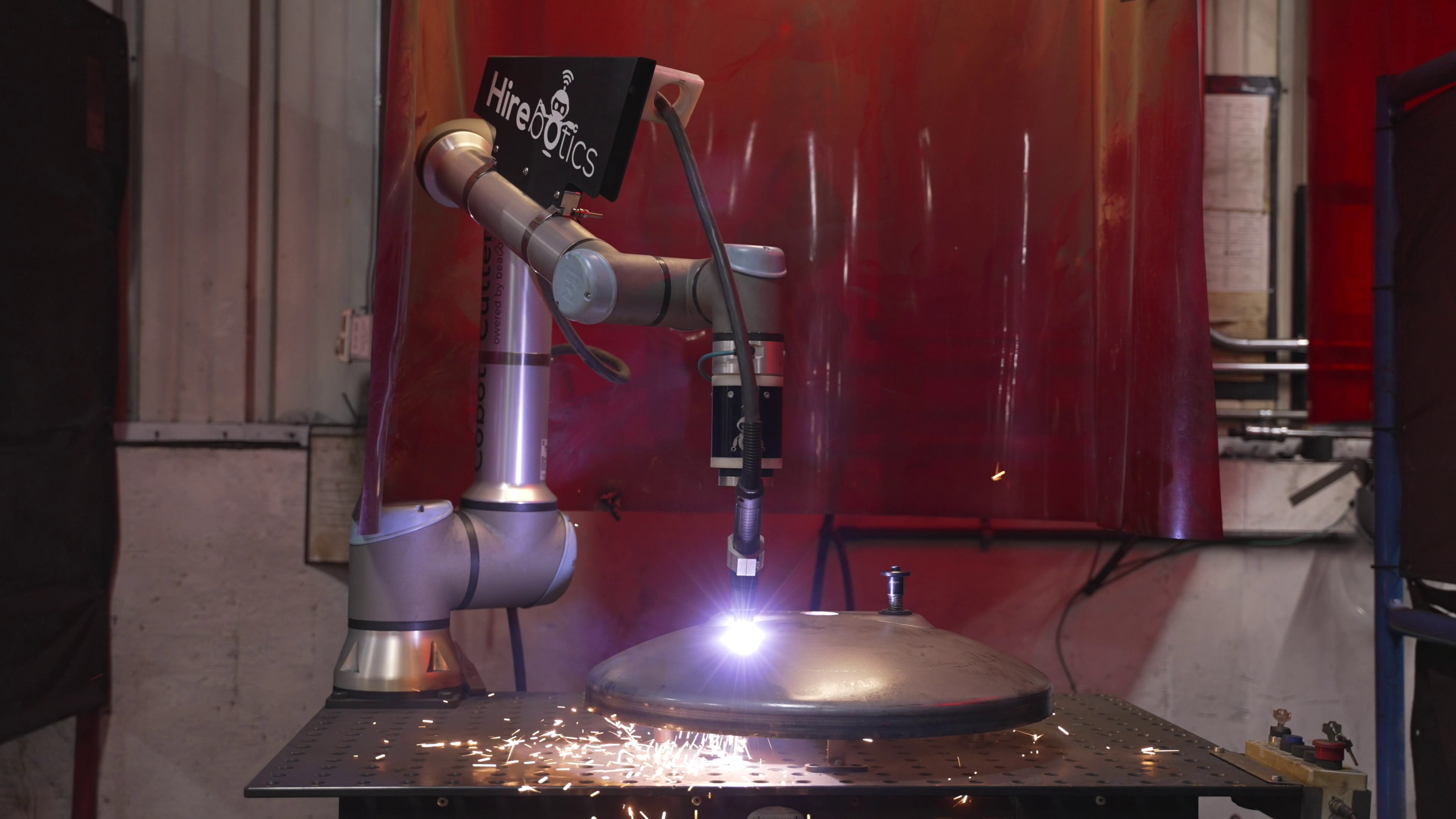 cobot-cutter-plasma-cut